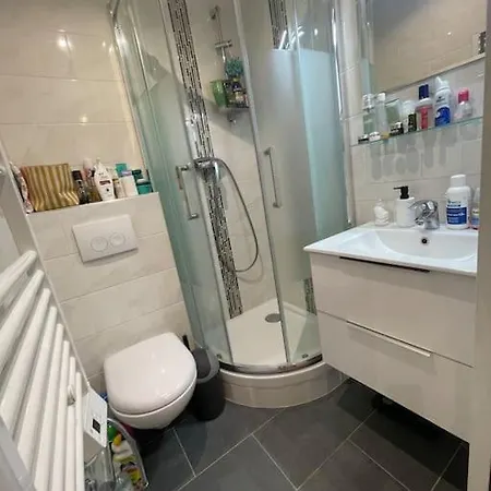 Superbe Studio De 16 M2 A 10 Min De Champs-elysees