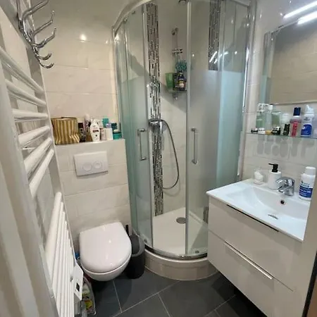 Superbe Studio De 16 M2 A 10 Min De Champs-elysees *